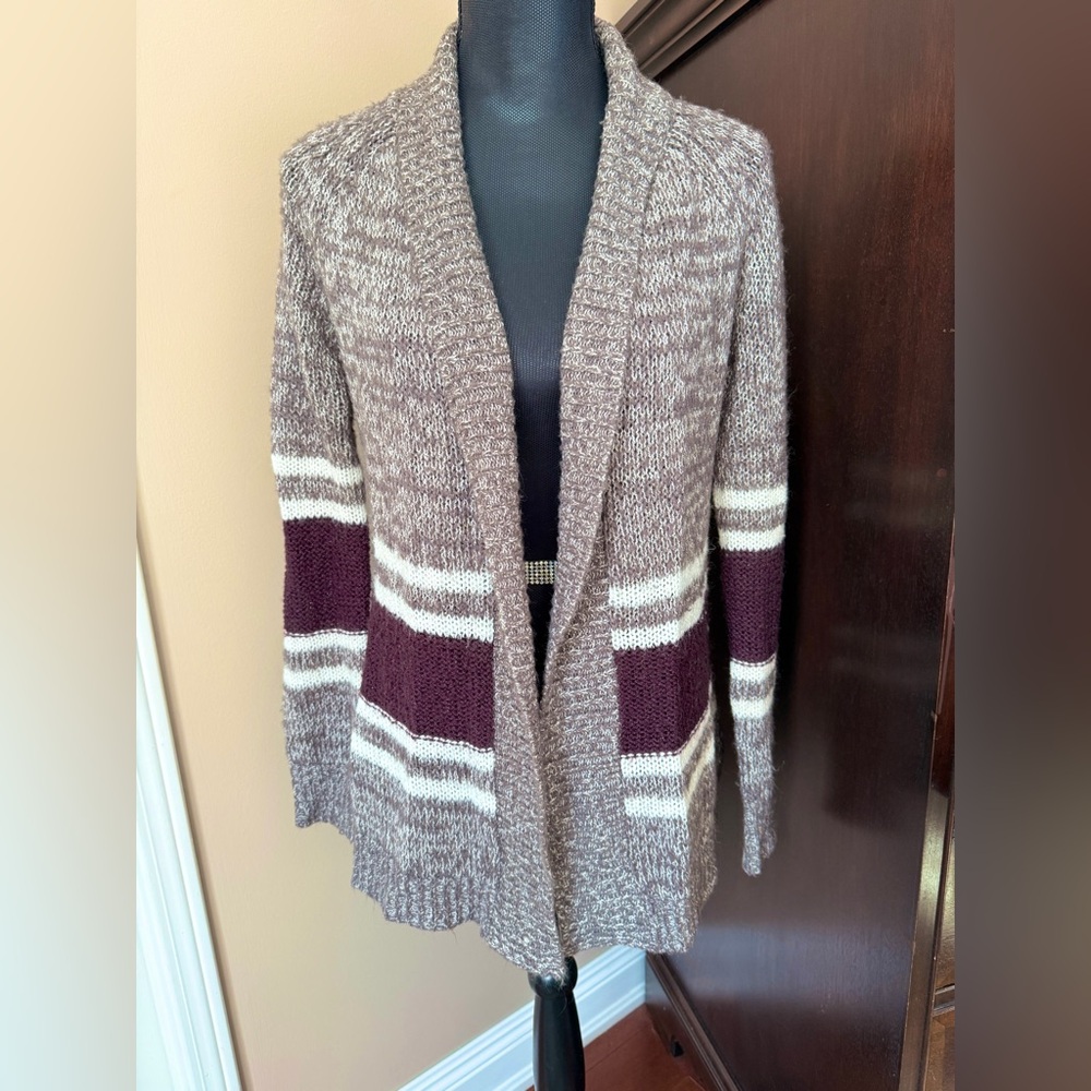 Suzy Shier Cardigan - Picture 3 of 10